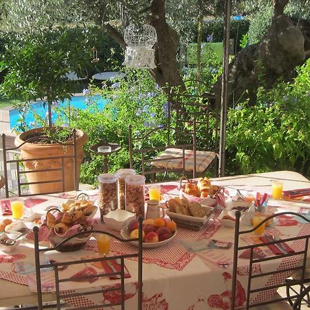 מלון Le Plan-de-la-Tour Table De Fred מראה חיצוני תמונה